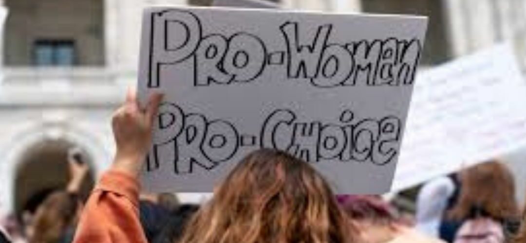 Apre la stanza d’ascolto al Sant’Anna di Torino: la legge 194 nelle mani degli anti-abortisti